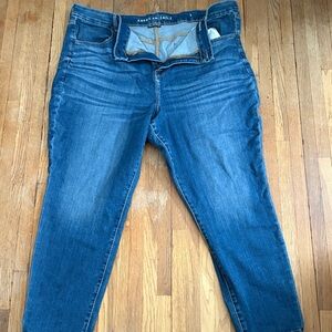 American Eagle Outfitters Women's Dark Blue Curvy High Rise Jegging